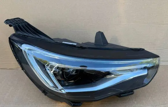 Opel Grandland X Headlight/headlamp YP00015980