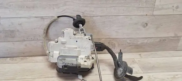Audi A6 S6 C6 4F Front door lock 4F1837016A 4F1837016