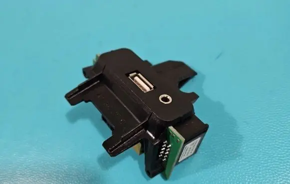 Porsche Cayenne (92A) USB socket connector 7PP035727B IMPRK1403275