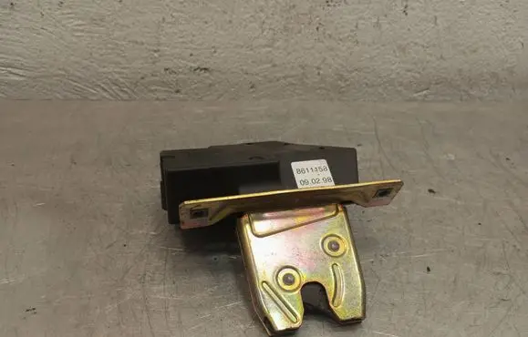 Volvo C70 Tailgate/trunk/boot lock/catch/latch 9444090