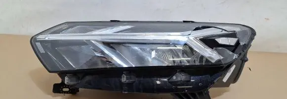 Dacia Sandero III Headlight/headlamp 260607161R