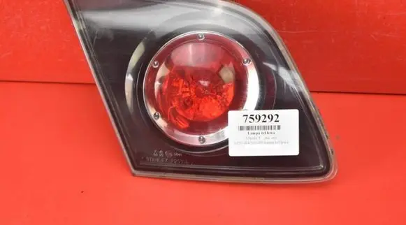 Mazda 3 I Rear/tail lights P2913L