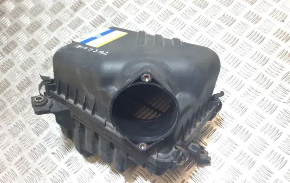 Hyundai Tucson JM Air filter box 281002E250