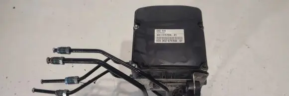 BMW 7 F01 F02 F03 F04 ABS Pump 6797036 DSCF01 6797038
