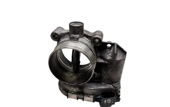 Volvo V70 Throttle valve 8692720
