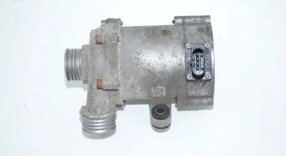 BMW 3 F30 F35 F31 Water pump 7597715 11517597715 11515A81BE9