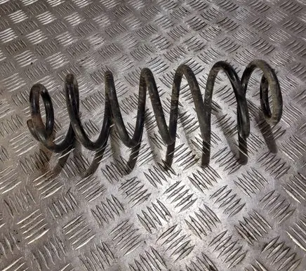 Volkswagen Golf V Rear coil spring