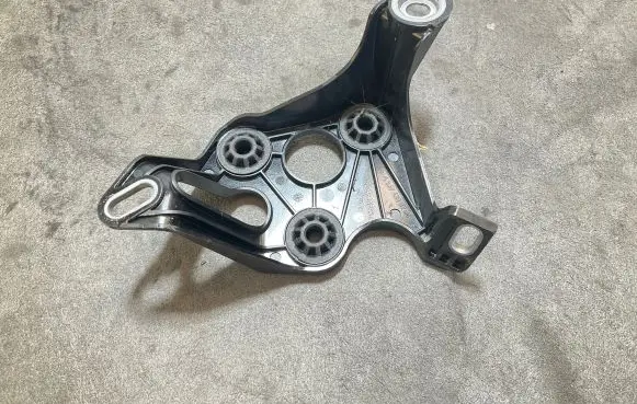 Mercedes-Benz GLE W167 ABS pump bracket A1674300200