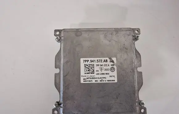 Audi Q7 4M LED ballast control module 7PP941572AB 7PP941572A W003T25075