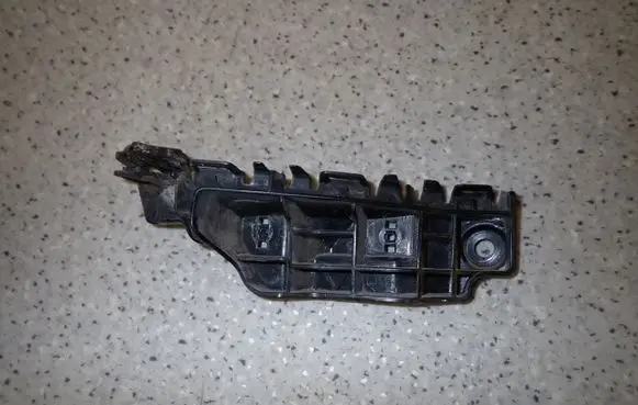 Suzuki Splash Front bumper mounting bracket 