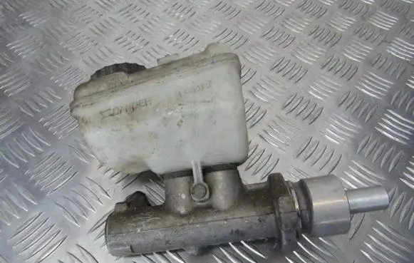 Peugeot 406 Master brake cylinder 311940 L481376