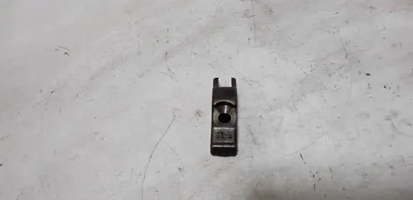 Opel Astra J Fuel Injector clamp holder