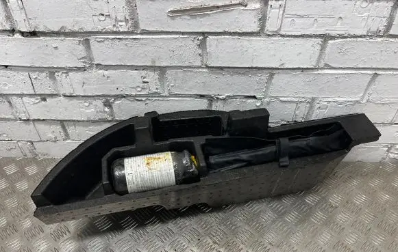Audi Q7 4M Tool box 4M0012120G