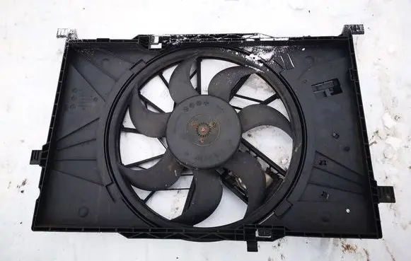 Mercedes-Benz A W169 Radiator cooling fan shroud A1695002093 0130303944
