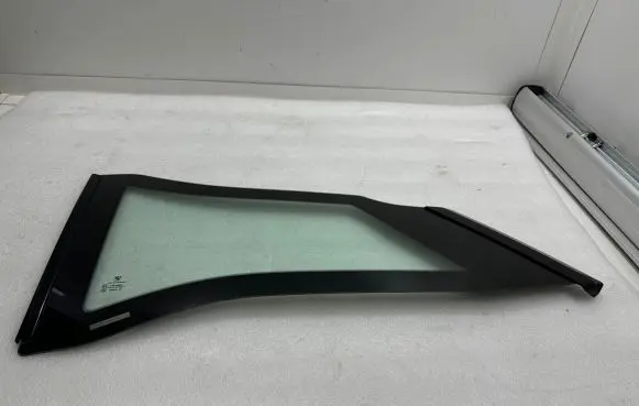 BMW i3 Rear side window 7288189 DOT24M188AS2 E00025520C
