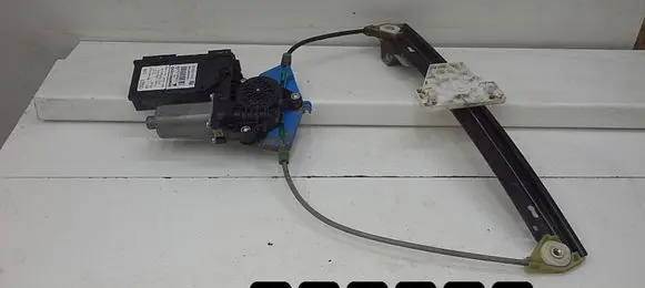 Seat Exeo (3R) Front door window regulator with motor eu8e0839462c