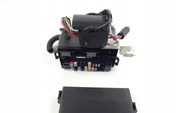 Nissan Micra K14 Relay mounting block 5FA0A