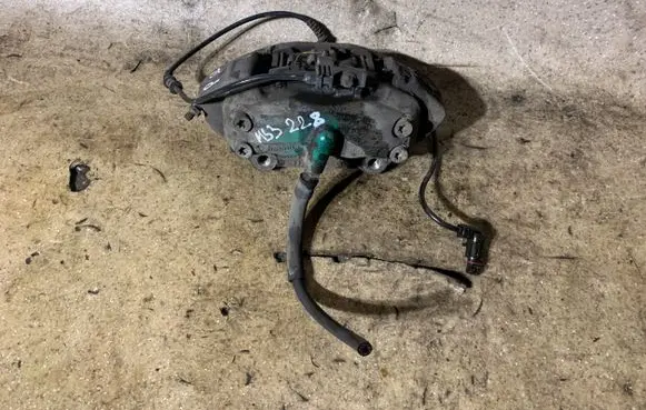 Mercedes-Benz SL R230 Front brake caliper