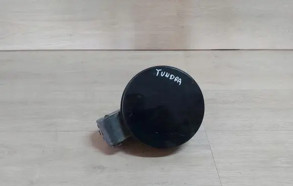 Toyota Tundra II Fuel tank cap trim 77305-0C050