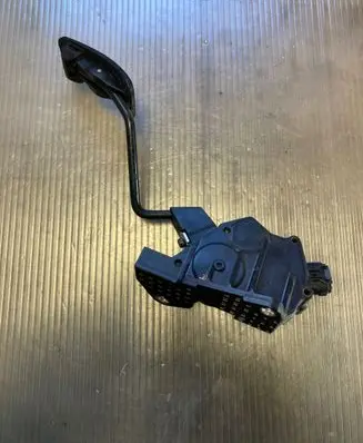 Subaru Legacy Accelerator throttle pedal 36010AG110 1988007090 02N23B00124