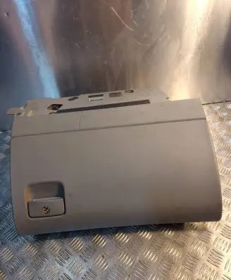 Audi A8 S8 D3 4E Glove box 4E2857095T 17092004 1A3601