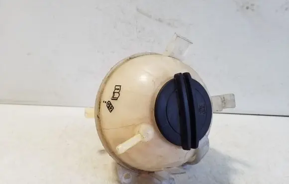 Coolant expansion tank/reservoir