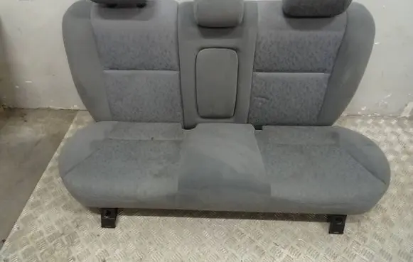 Ford Focus Second row seats
