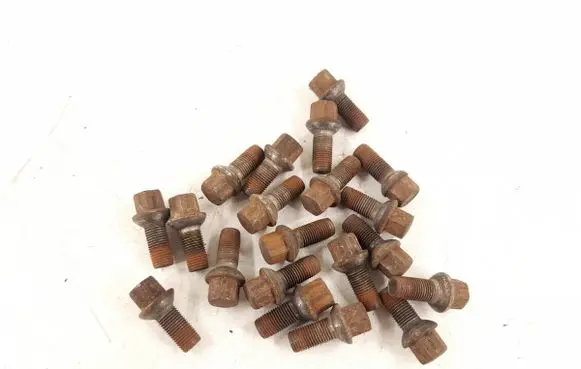 Nuts/bolts