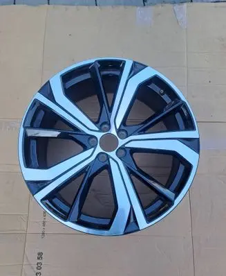 Volvo XC60 R21 alloy rim 32271573