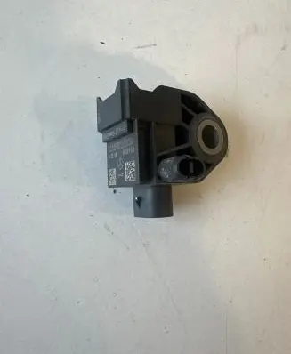Mercedes-Benz C W205 Airbag deployment crash/impact sensor A2139051300