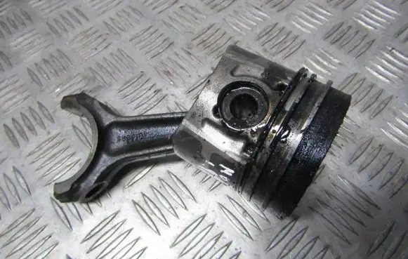 Ford Mondeo MK II Piston S89FF