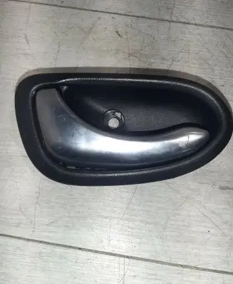 Nissan Primera Front door interior handle 500670054