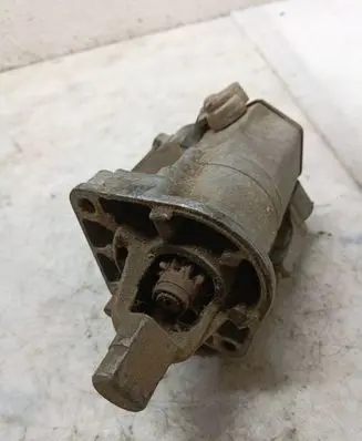 Chrysler Voyager Starter motor 685292