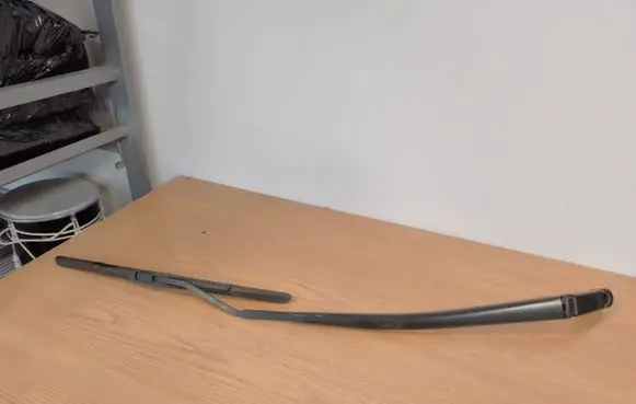 Toyota Yaris Cross Windshield/front glass wiper blade 2382