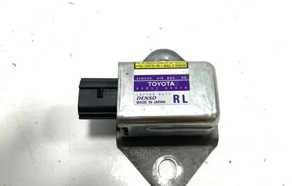 Toyota Land Cruiser (J120) Airbag deployment crash/impact sensor 8983360010 1879000471