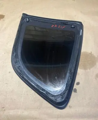 BMW 2 F46 Rear side window 7316823 43R001734