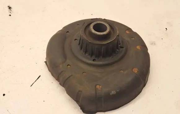 Volvo XC70 Front coil spring rubber mount 8646713
