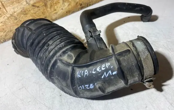 KIA Ceed Air intake hose/pipe 281381M250