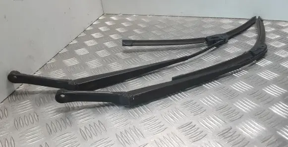 Audi A6 S6 C5 4B Front wiper blade arm 4B1955407A 4B1955408A