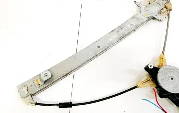 Subaru Outback Sliding door window regulator with motor