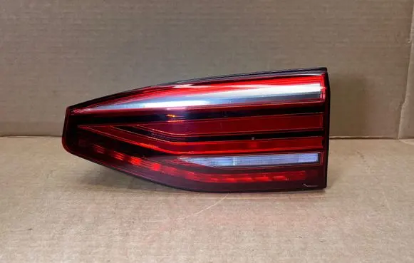 Volkswagen Multivan T7 Tailgate rear/tail lights 7T0945094