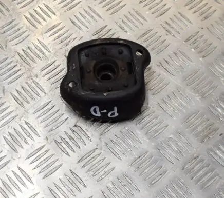 Engine mount bracket
