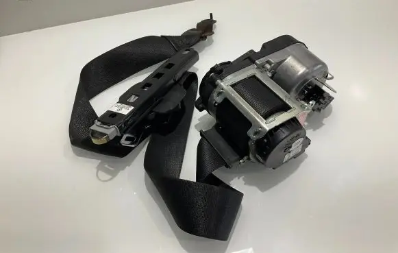 Mercedes-Benz ML W164 Front seatbelt A2518603885 2518603885