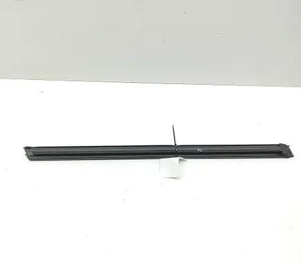 BMW X5 G05 Front door glass trim molding 7428675