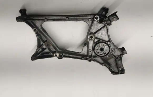 Mercedes-Benz C W204 Engine mounting bracket A6512011909