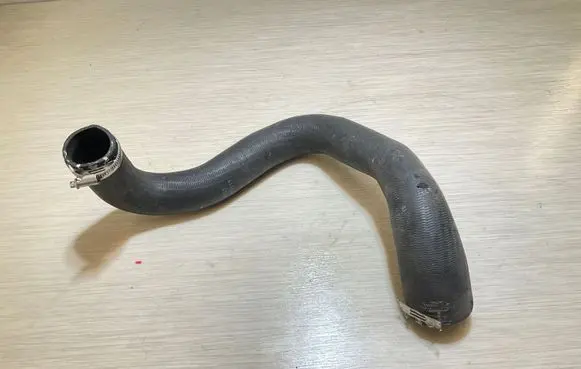 Ford Kuga II Intercooler hose/pipe FV416F07AE