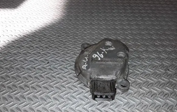 Audi A4 S4 B5 8D Camshaft position sensor 058905161B
