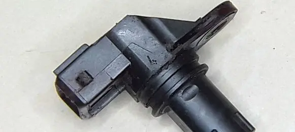 Renault Scenic II - Grand scenic II Camshaft position sensor 8200370572