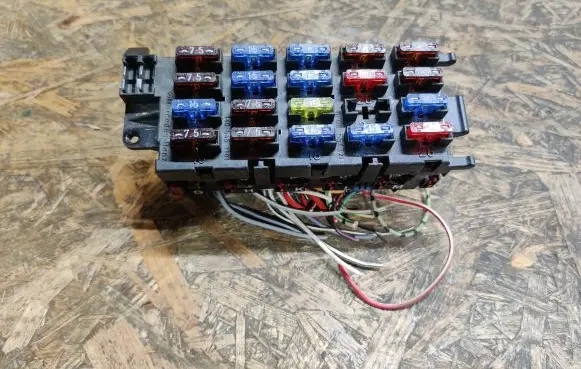 Mercedes-Benz S W140 Fuse module 1405451101