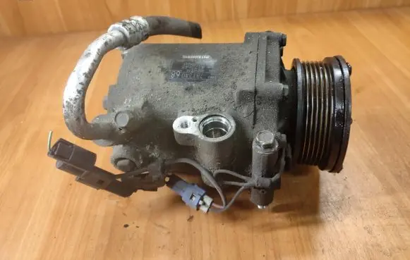 Mitsubishi Outlander Air conditioning (A/C) compressor (pump) 7813A068 AKC200A221 M3090008